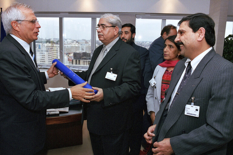 Fotografi 4: EP President meets with the President of Pakistan.