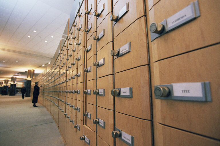 Fotografija 2: Mail distribution for MEPs at the EP in Brussels.