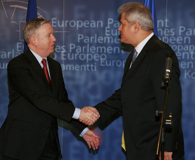 Valokuva 3: EP President meets with the Prime Minister of Romania.