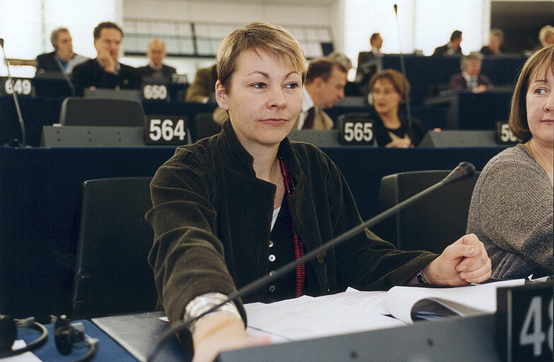 Foto 8: Caroline LUCAS in plenary session in Strasbourg.