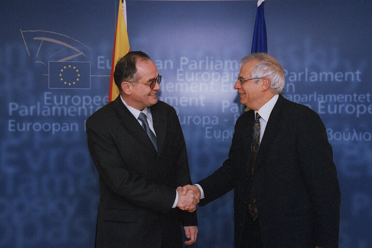 Fotografija 3: EP President meets with the President of the Parliament of Macedonia.