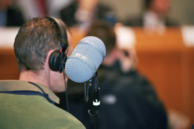 Photo 25: Audiovisual service and media at the EP.