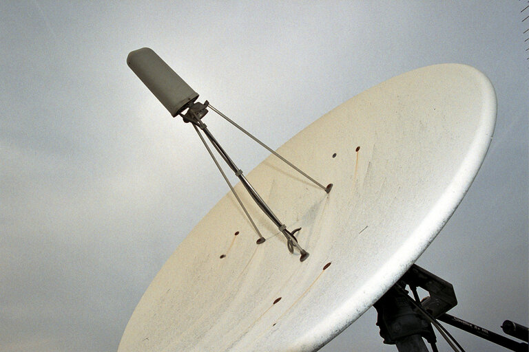 Photo 23: Audiovisual service and media at the EP.