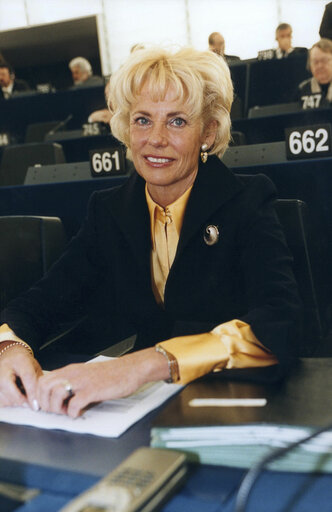 Foto 4: Elly PLOOIJ-VAN GORSEL in plenary session in Strasbourg