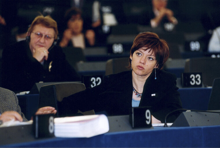 Fotografie 5: Monica FRASSONI in plenary session in Strasbourg.