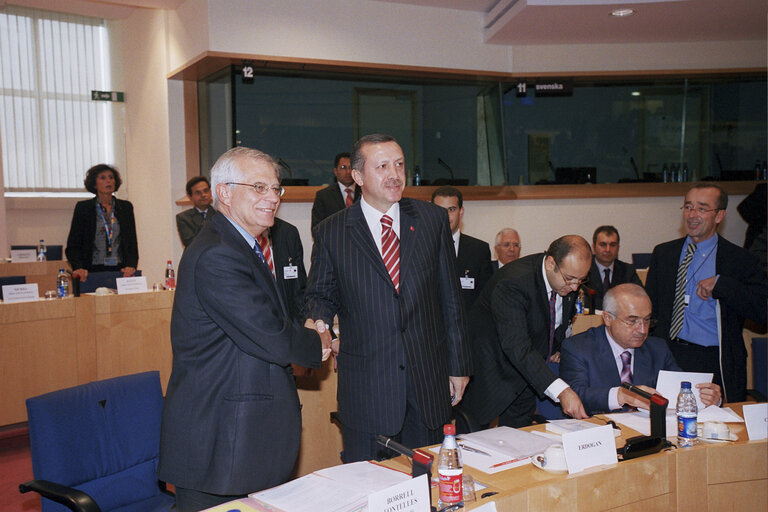 Fotografi 9: Visit of the Turkish Prime Minister to the EP.