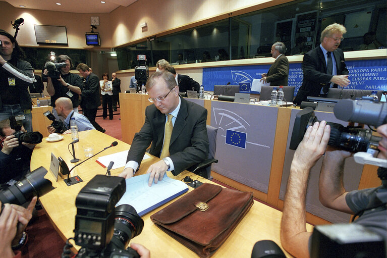 Photo 9 : Hearing of European Commissioner in charge of Enlargement and European Neighbourhood Policy