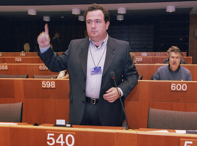 Foto 4: Bernat JOAN i MARI in a meeting at the EP in Brussels.