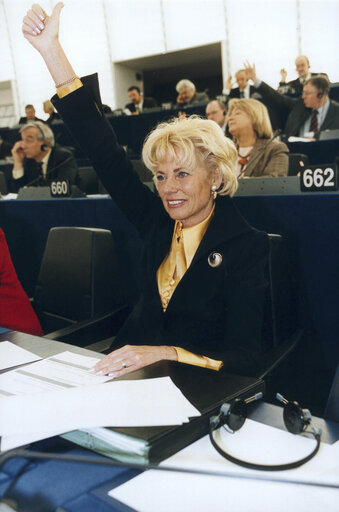 Zdjęcie 6: Elly PLOOIJ-VAN GORSEL in plenary session in Strasbourg