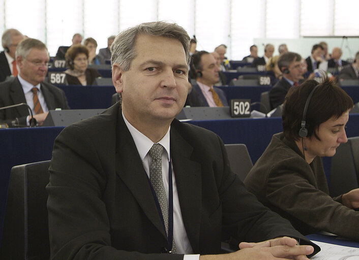 Fotografie 1: Jan HUDACKY in plenary session in Strasbourg.