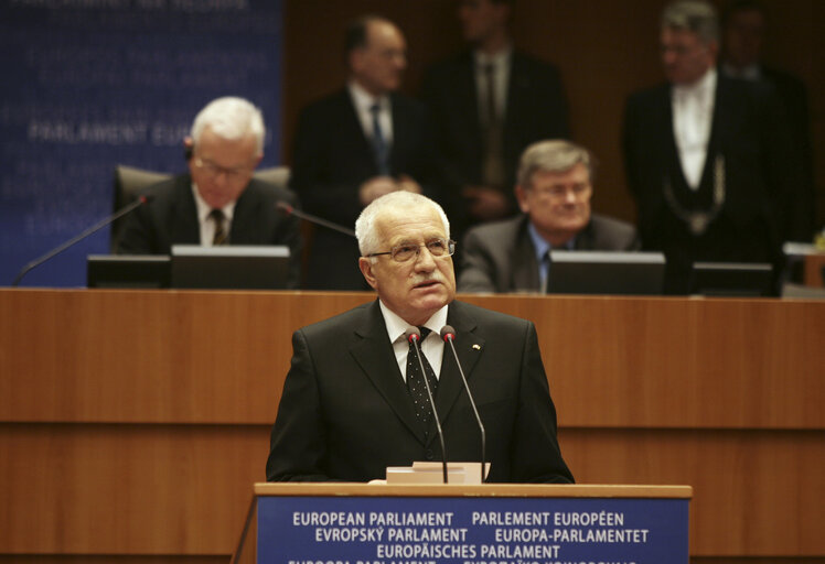 Nuotrauka 4: Formal sitting with a statement by the President of the Czech Republic.