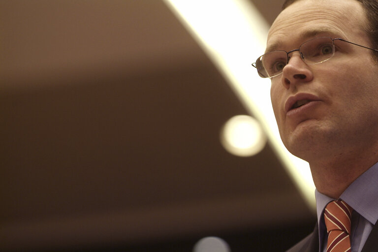 Fotó 2: Simon COVENEY in a meeting at the EP in Brussels.