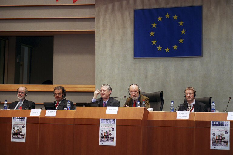 Photo 2: ENVI Committee meeting on the new REACH legislation.