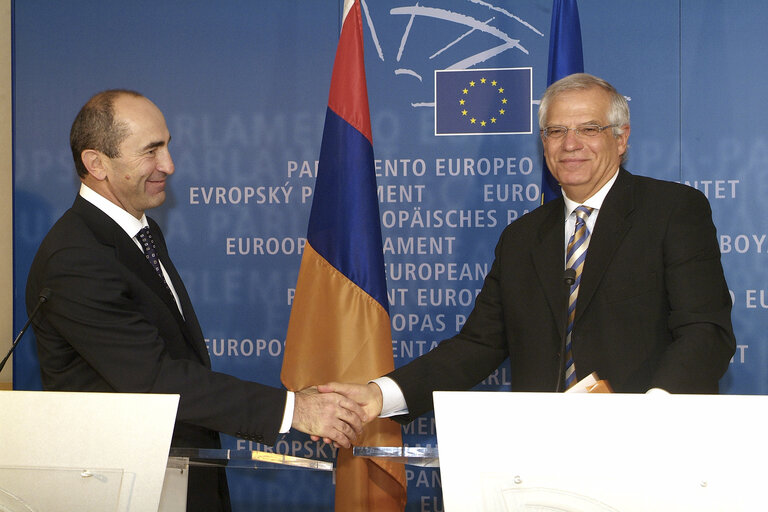 Nuotrauka 4: Press conference following the EP President's meeting with the President of Armenia.