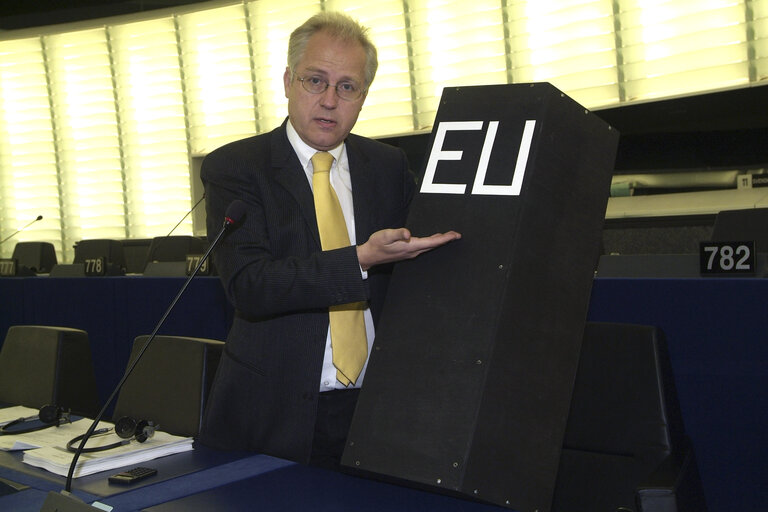 Fotografija 2: Hans-Peter MARTIN at the EP in Strasbourg.