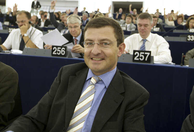 Photo 2 : Ignasi GUARDANS CAMBO in plenary session in Strasbourg.