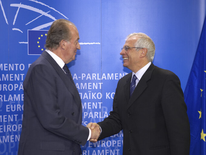 Foto 16: Visit of the King of Spain to the EP.