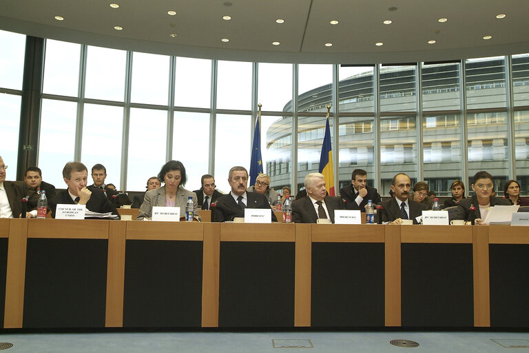 Photo 3 : EU - Romania meeting at the EP in Brussels.