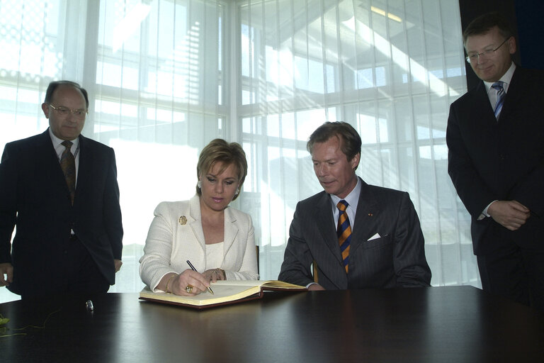 Valokuva 3: EP President meets with the Grand Duke of Luxembourg.