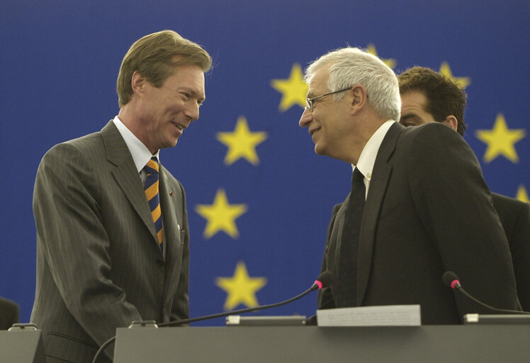 Foto 21: The Grand Duke of Luxembourg addressed the plenary session of the EP in Strasbourg.