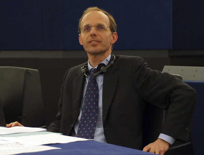 Fotografija 2: The Minister for Budget of Luxemburg at the Plenary Session in Strasbourg.