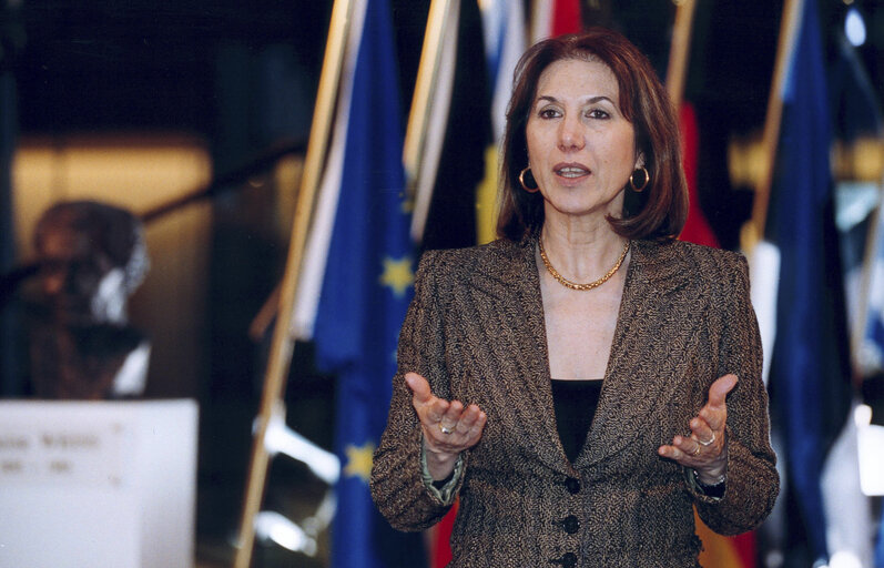 Foto 5: Martine ROURE at the EP in Strasbourg.