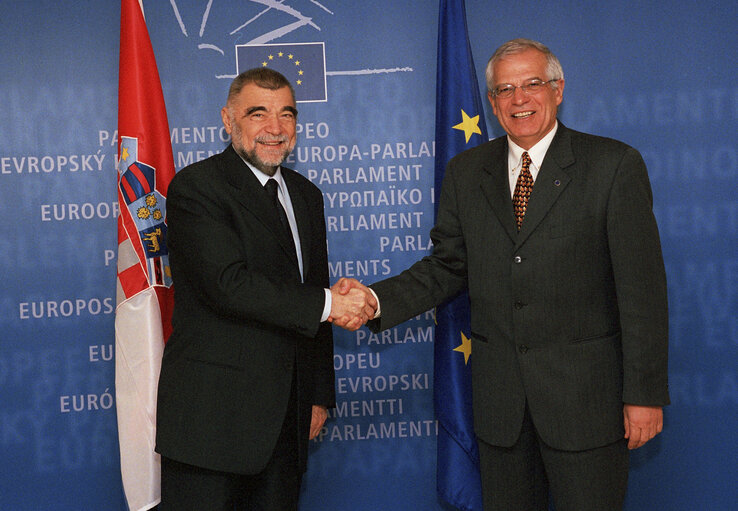 EP President meets with the President of Croatia.