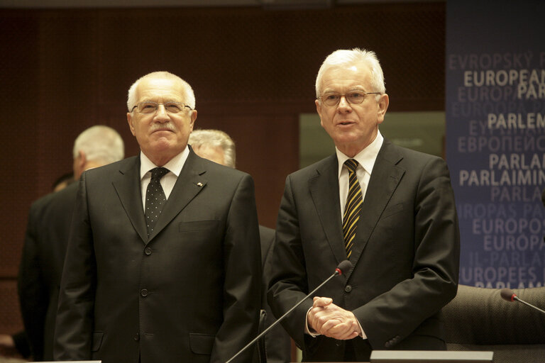 Valokuva 33: Formal sitting with a statement by the President of the Czech Republic.