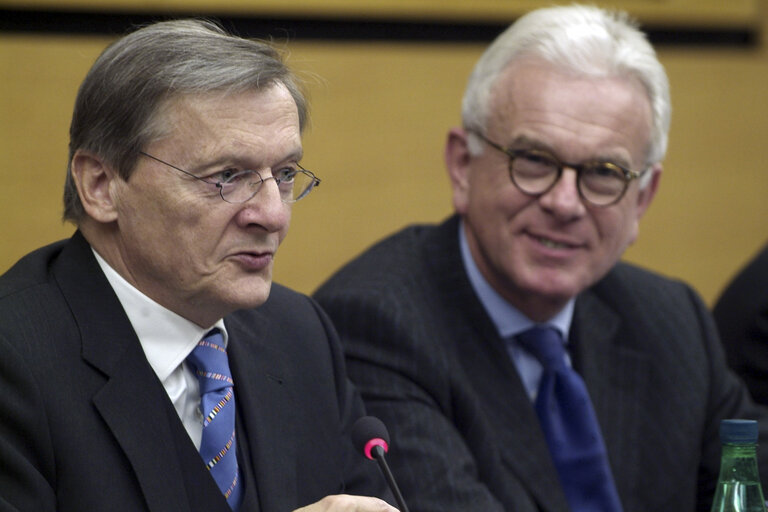 Fotografija 18: The Federal Chancellor of Austria in a meeting at the EP in Strasbourg.