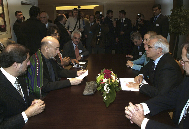 Photo 26 : Visit of the President of Afghanistan to the EP for the signature of a joint EU-Afghan declaration.