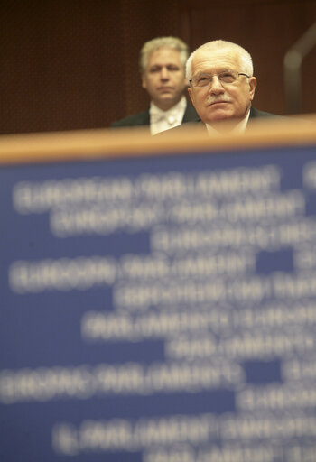 Valokuva 26: Formal sitting with a statement by the President of the Czech Republic.