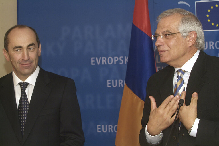 Nuotrauka 2: Press conference following the EP President's meeting with the President of Armenia.