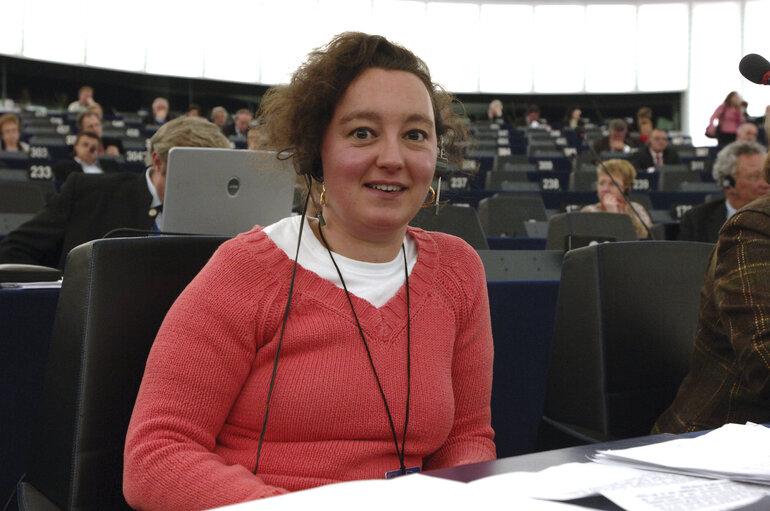 Fotografia 1: MEP Kartika Tamara LIOTARD attends a plenary session in Strasbourg