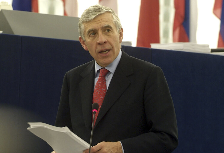 Photo 5 : UK Foreign Affairs Minister in plenary session at the EP in Strasbourg.