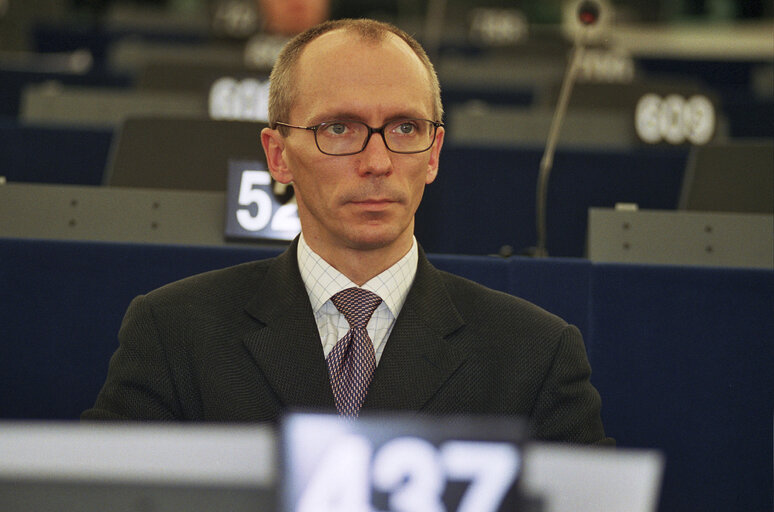 Fotografija 4: Aldis KUSKIS in plenary session in Strasbourg.