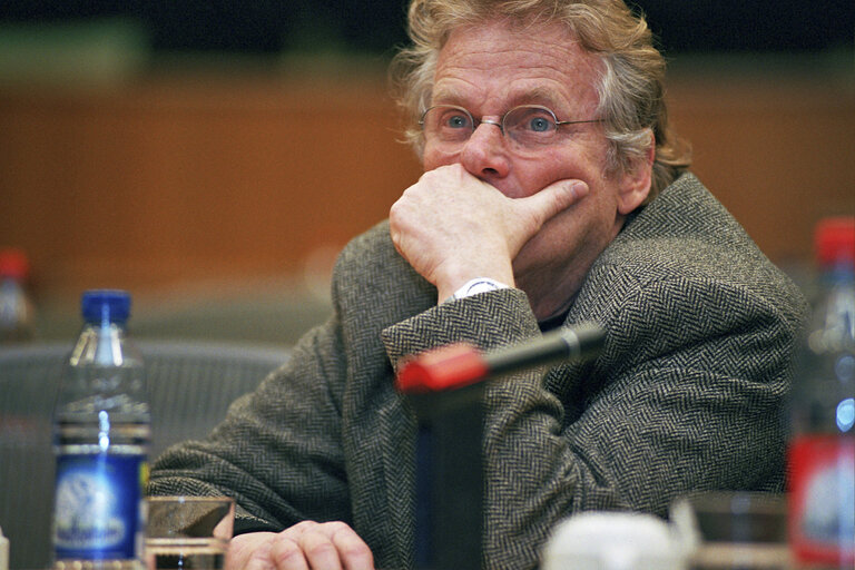 Φωτογραφία 9: European support for the kidnapped journalists Florence AUBENAS and Hussein HANOUN AL-SAADI.