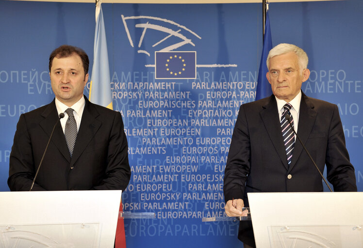 Fotografia 1: EP President meets with the Prime Minister of Moldova.