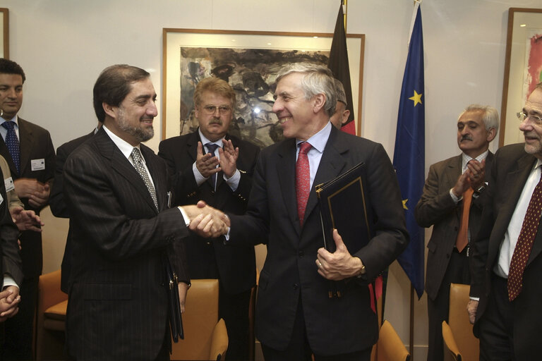 Photo 3 : Visit of the President of Afghanistan to the EP for the signature of a joint EU-Afghan declaration.