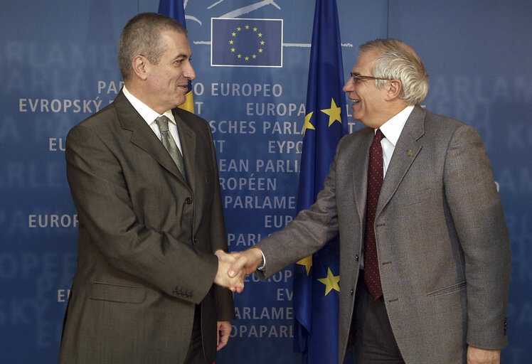 Photo 8 : EP President meets with the Prime Minister of Romania.