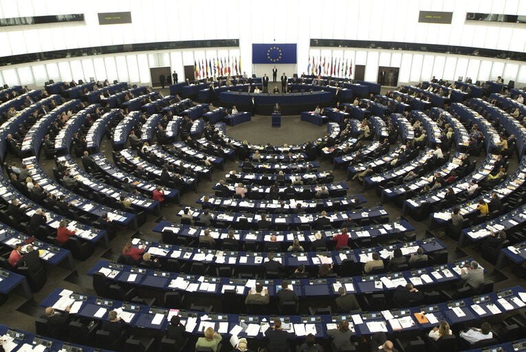 Foto 15: The Grand Duke of Luxembourg addressed the plenary session of the EP in Strasbourg.