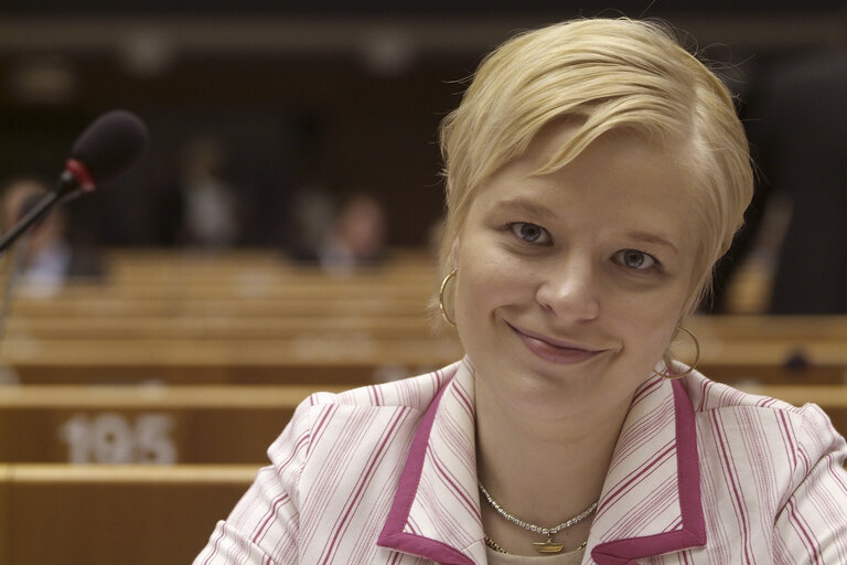 Valokuva 4: Piia-Noora KAUPPI in a meeting at the EP in Brussels.