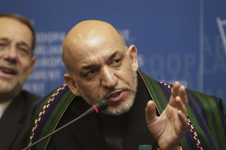 Fotografia 1: Press conference by the President of Afghanistan following the signature of a joint EU-Afghan declaration.