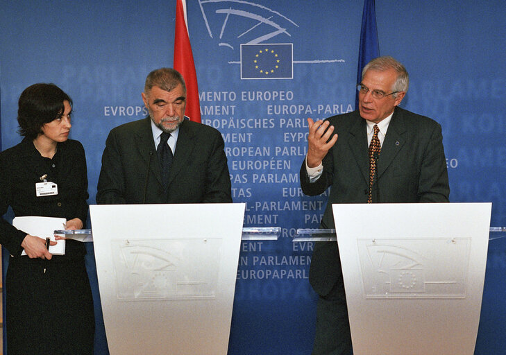 Foto 3: Press conference following the meeting between the EP President and the President of Croatia.