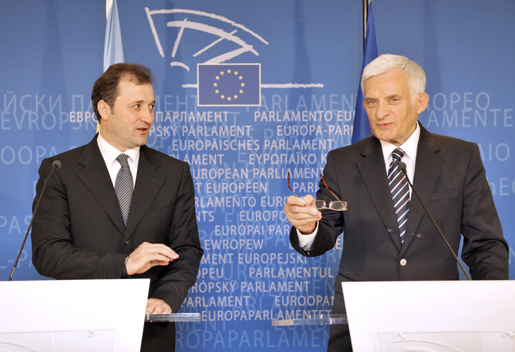 Fotografija 2: EP President meets with the Prime Minister of Moldova.