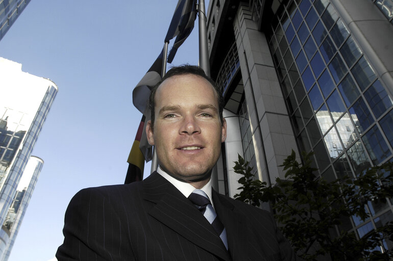 Fotografija 3: Simon COVENEY at the EP in Brussels.