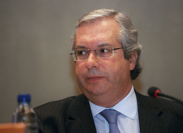 Photo 3 : Luis QUEIRO at the EP in Brussels.