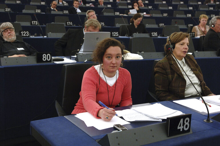 Fotografia 3: MEP Kartika Tamara LIOTARD attends a plenary session in Strasbourg