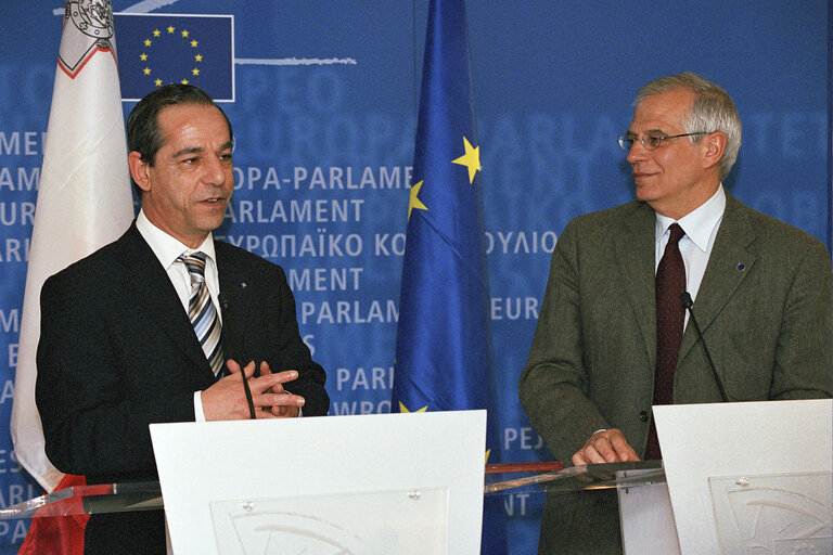 Foto 5: EP President meets with the Prime Minister of Malta.