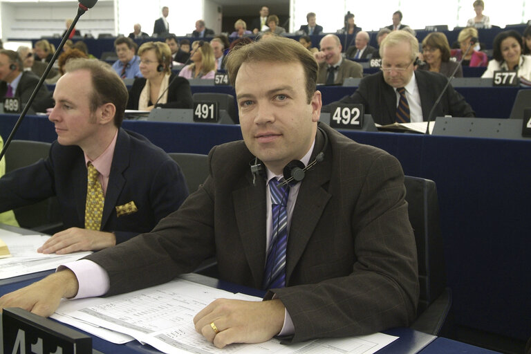 Nuotrauka 2: Christopher HEATON-HARRIS in plenary session in Strasbourg.