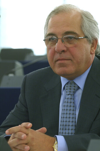 Foto 2: Jose Albino SILVA PENEDA in plenary session in Strasbourg.